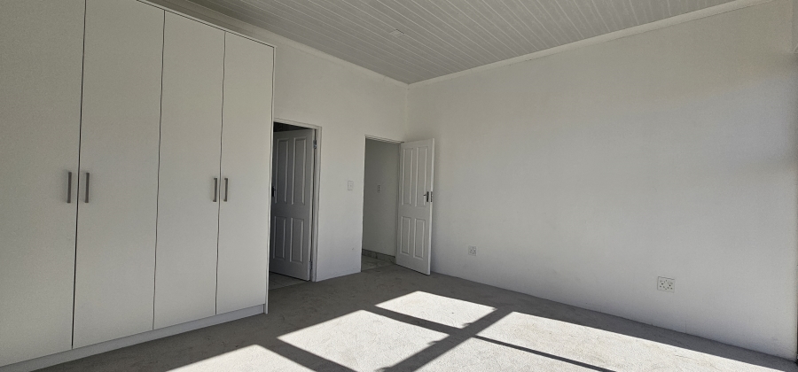5 Bedroom Property for Sale in Hopefield Western Cape